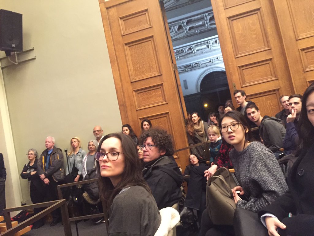 DutchCultureUSA's tweet image. Theo Jansen #strandbeest talk draws a full house at @ChiCulturCenter !