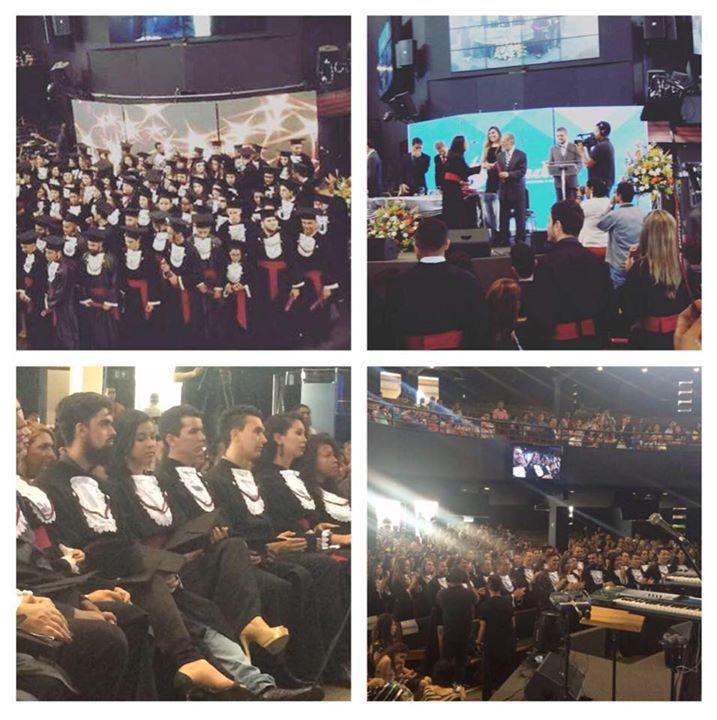 cardmura's tweet photo. Parabéns aos #formandos do #CTMDT #2015! “Servindo a Igreja e alcançando o mu… https://t.co/oW12qe04Wk https://t.co/EYDdLTIjXz
