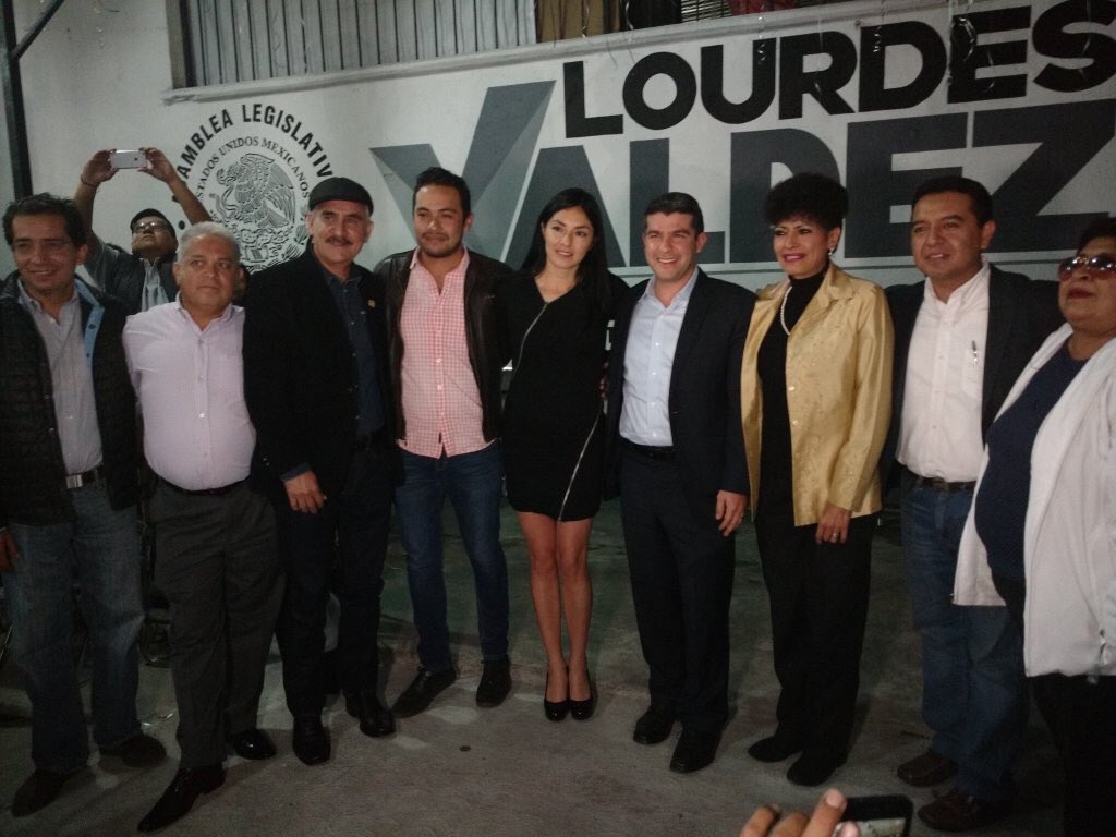 TonoPatino's tweet photo. Casa llena en la inauguración del módulo de la Diputada @lulu_v_c Enhorabuena! Mucho éxito en tu gestión https://t.co/F7pQ7jr3P3