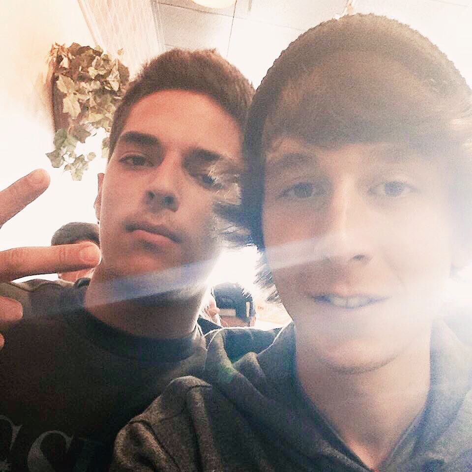 wickham12mason's tweet image. Daniel and Trinity are my best this friend