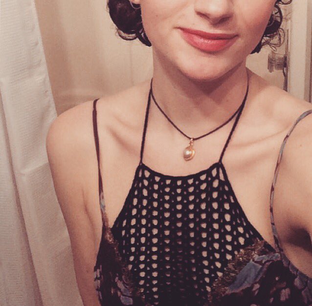 Miss_Moonlite's tweet photo. Feeling playful 👠 DM me and tribute little slutcunts 🐽🚼🚺#humiliatrix #findomme #homewrecker @RTpig @underdeskloser https://t.co/5cNlULCUQy