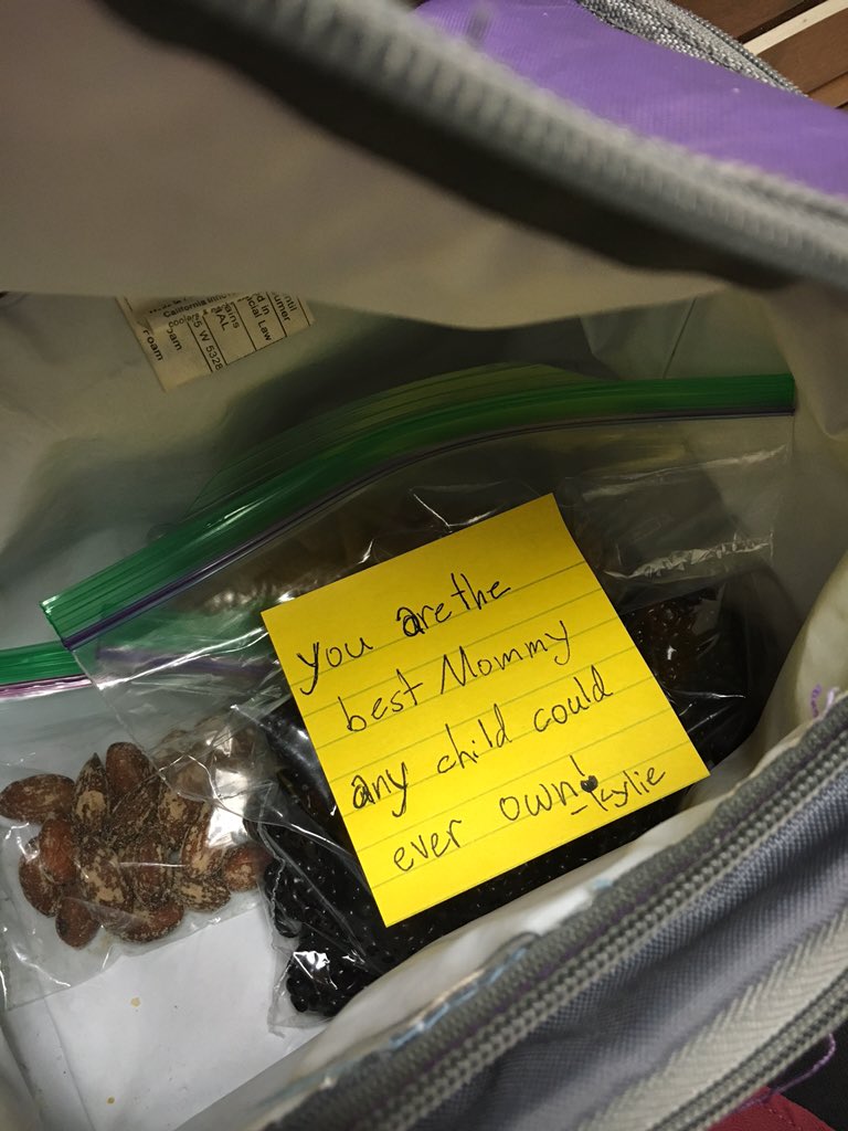 Sweet lunchtime love from my Kylie❤️❤️