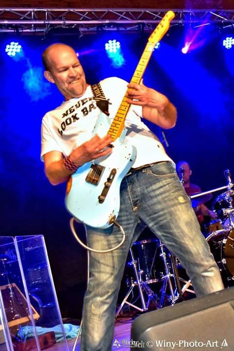Bo_guitar's tweet photo. Goedemorgen!! Mooi weekend, over een maandje weer rocken met @RockChannel5 @bar700groenlo !! https://t.co/vcvqsmT0CV