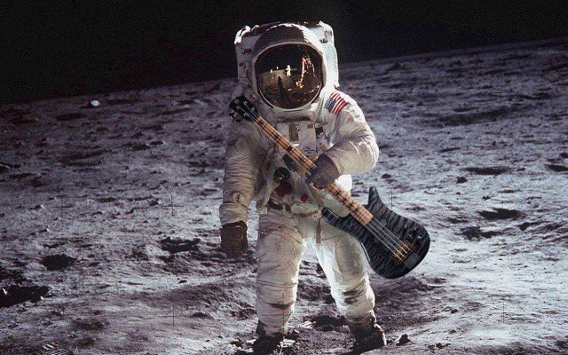 Rockdoc2004's tweet image. Guns n Roses back together??
That's outta this world!!!!