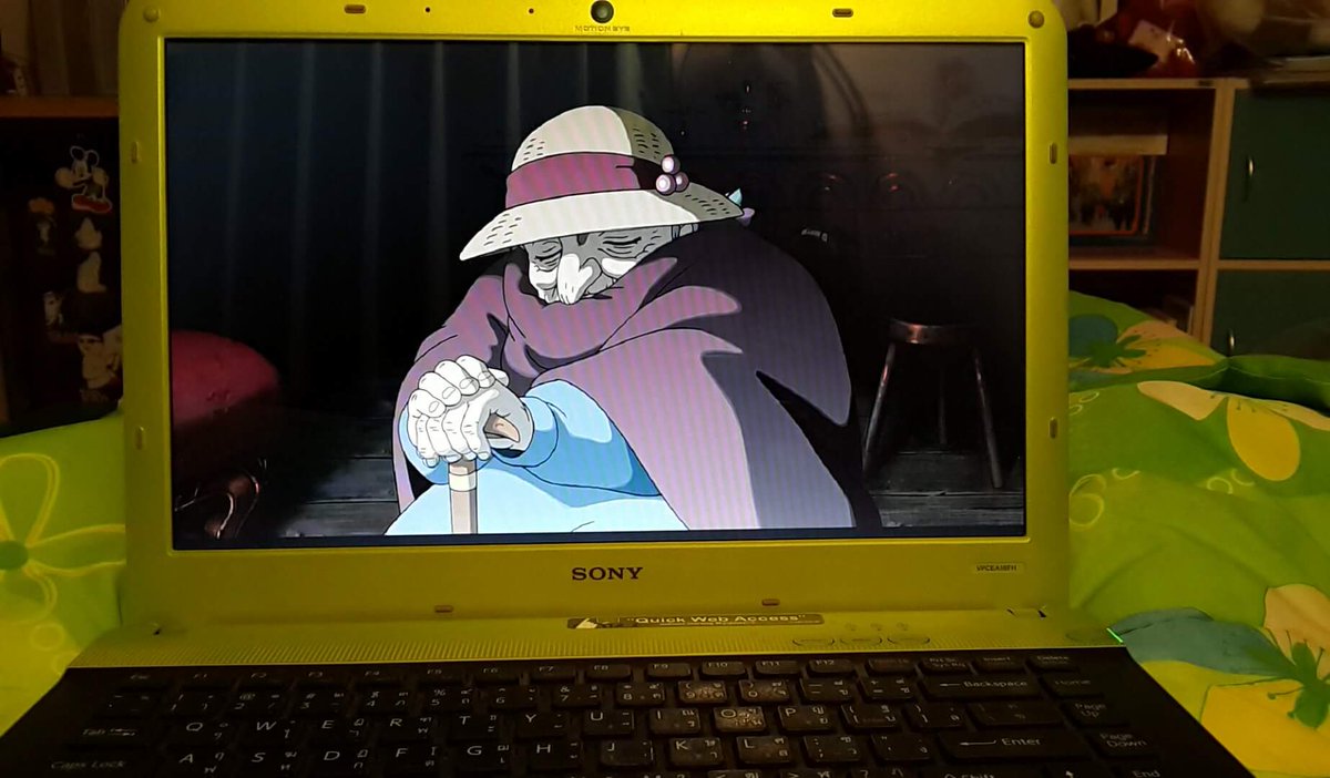 kaze1986's tweet photo. คืนที่เป็นสุข #howl #themovingcastle #studioghibli https://t.co/Ap1kghegdy