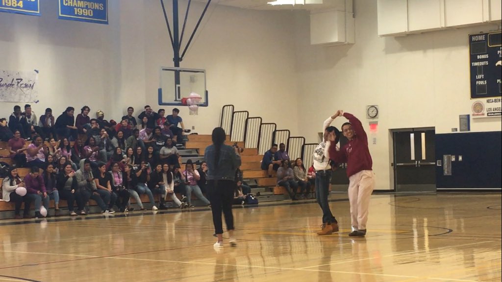 htpa_lausd's tweet photo. Mr. &amp; Mrs. Turnt at HTPA's Pep Rally https://t.co/0hxVRkPS2q