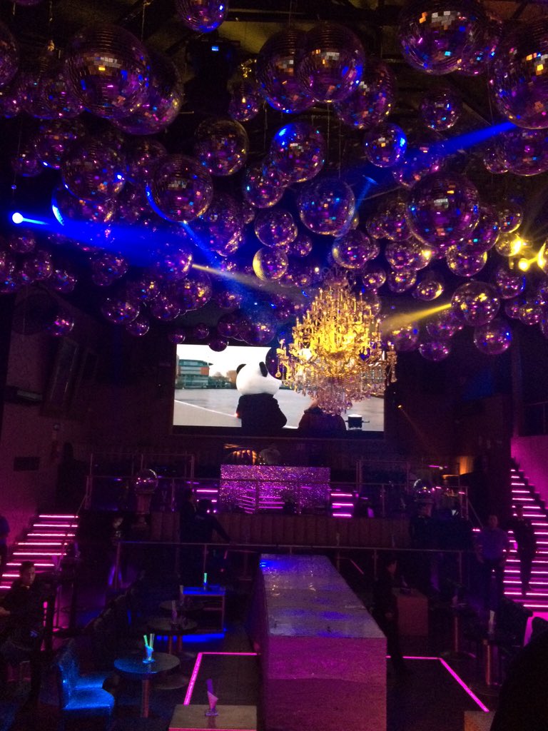 playaenmano's tweet photo. Y así la decoración
#TheGlamProject
@PalazzoDisco https://t.co/LiDiBWx08k