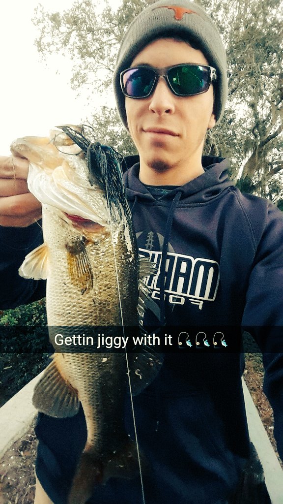FishinFitMan's tweet photo. Got into some bass after work. #StrikeKing #ZoomBaits #FloridaBass #BassFishing #Jigging #BassProShop #BionicBlade https://t.co/Poni7nOHis