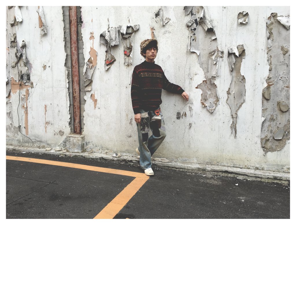 nandeyanen0saka's tweet photo. ▼Vaz tenjenf new arrival
・
・
#vaztejenf
#knit
#tsubi
#converse
#vintage
#used
#newarrival
#fashion https://t.co/udjwFHiYva