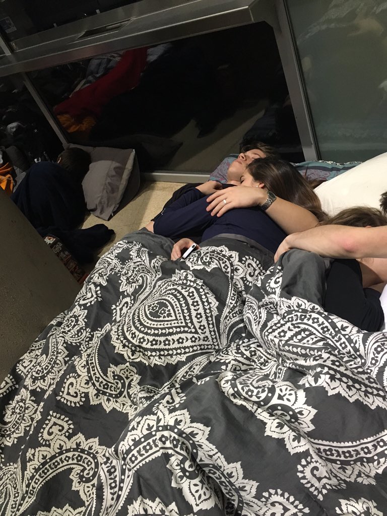 Zoo Slumber Party tweet media