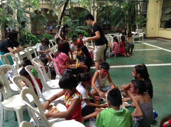 idle_bloke's tweet image. Happy hearts, smiles, and thoughts! Congratulations, RSO!!! #outreach #rayhak

(c) @chinkeedmilao