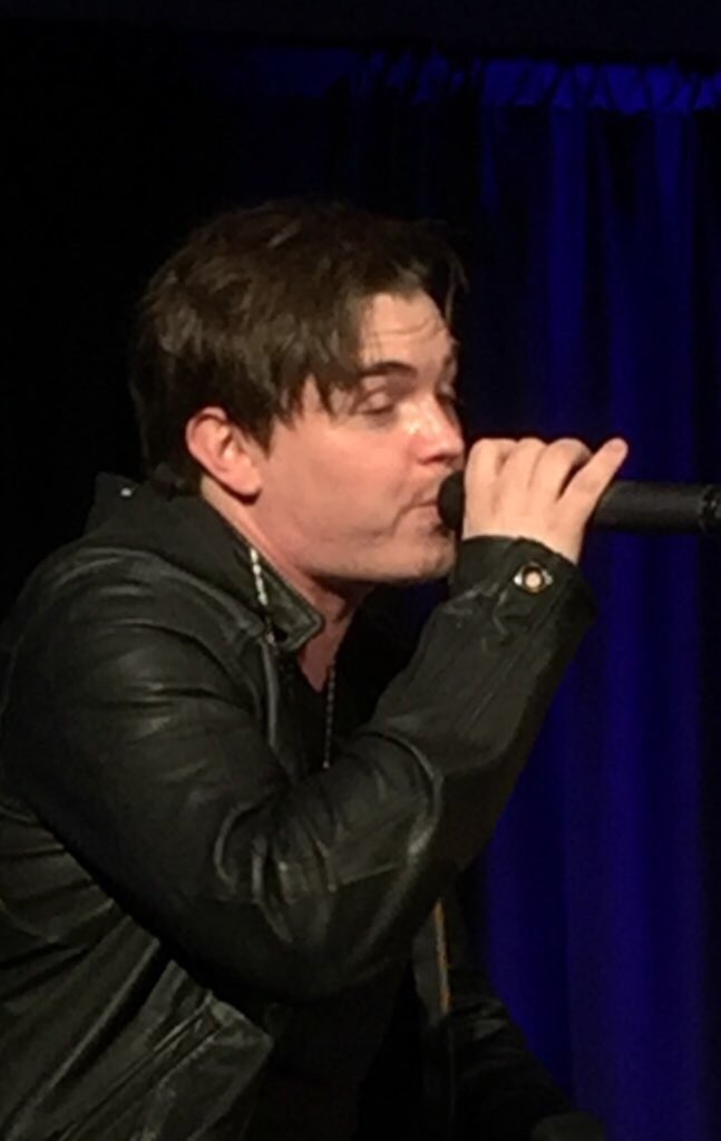 LindseyLally's tweet photo. A series I like to call: Stupid faces Jesse McCartney makes during concerts https://t.co/1MOtLGwY3D