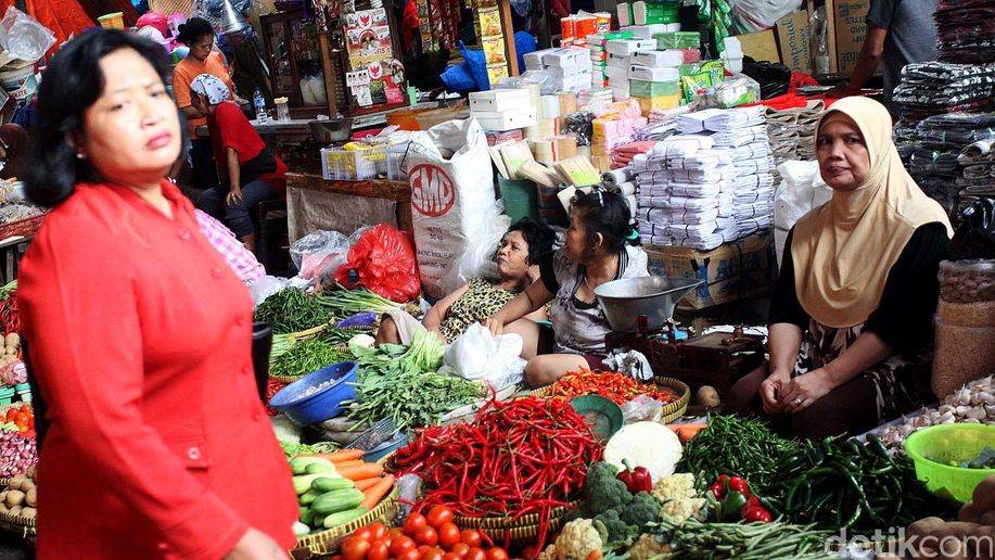 detikcom's tweet photo. Pedagang Pasar Minta Kementan dan Kemendag Sinergi Jaga Harga Pangan https://t.co/SKuswhbw8I via @detikfinance https://t.co/RKceHOGdx8