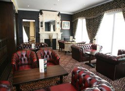 CanaryCruiser's tweet image. #ValentinesBreak 2nts rural #Shropshire hotel from £125pp #Chocolates #AfternoonTea #CandleLitDinner #Prosecco #Rose