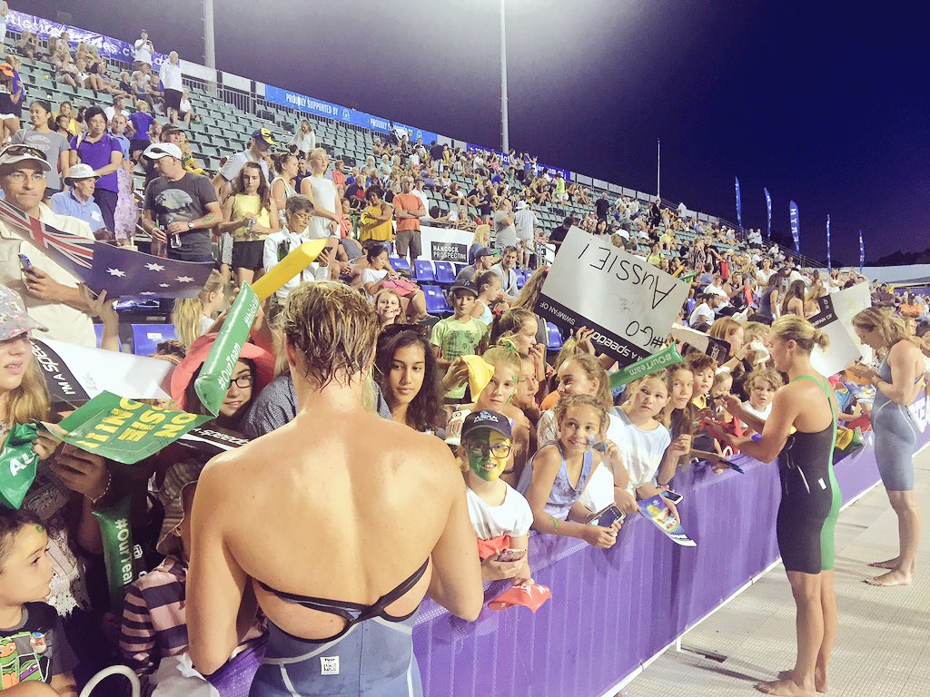 DolphinsAUS's tweet image. Signing under the stars at #Perth @AquaticSeries @Bronte_Campbell @georgiebohl #superseriousfun #thisiswa
