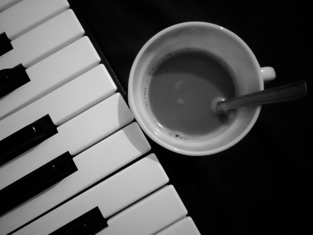 6ixBoroughs's tweet photo. "Sleep is a symptom of caffeine deprivation" #caffeine #coffeenow https://t.co/OFb6Gq9fdm