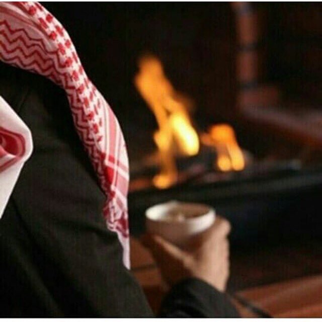 قول للـي تحبه؟أحَـبك جـمّل إلليل بـعينه.