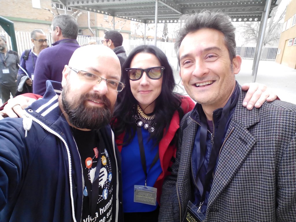balhisay's tweet photo. Equipazo del #CDigital_INTEF en #OpenAtarfe un beso para el resto del equipo @BelenSNS @mjgsm @mbarreralyx https://t.co/f6HGXQ3mt7