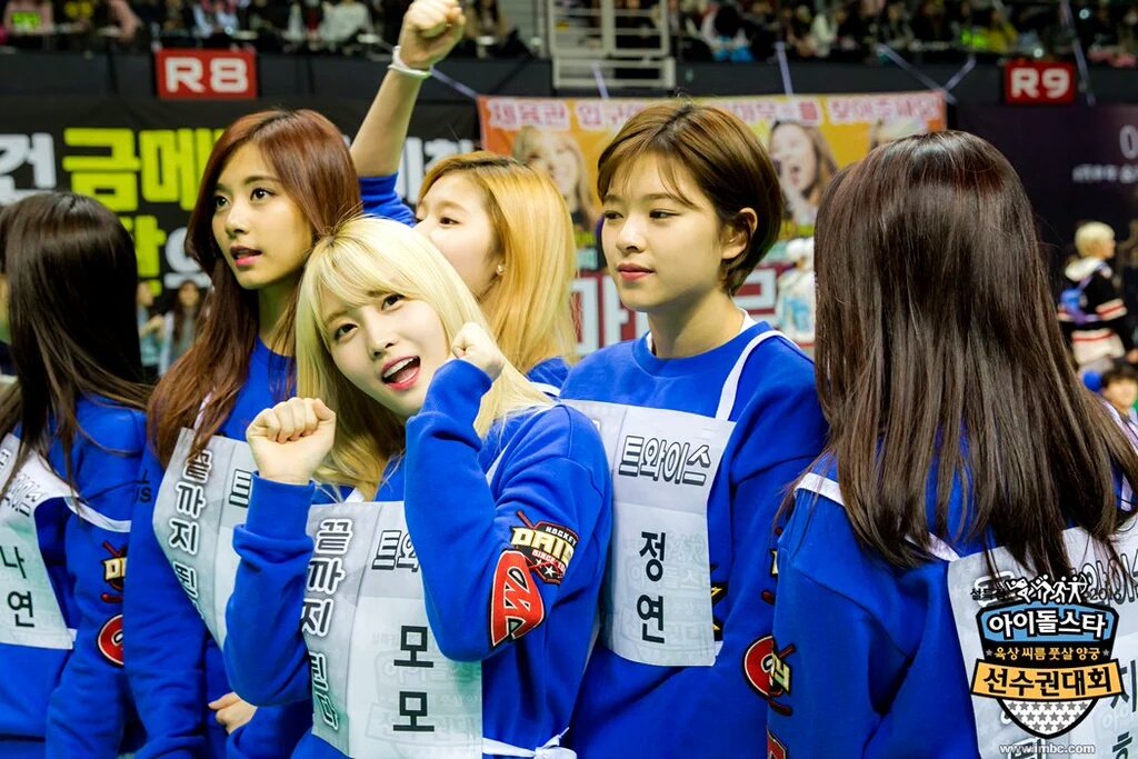 TWICE GLOBAL tweet media