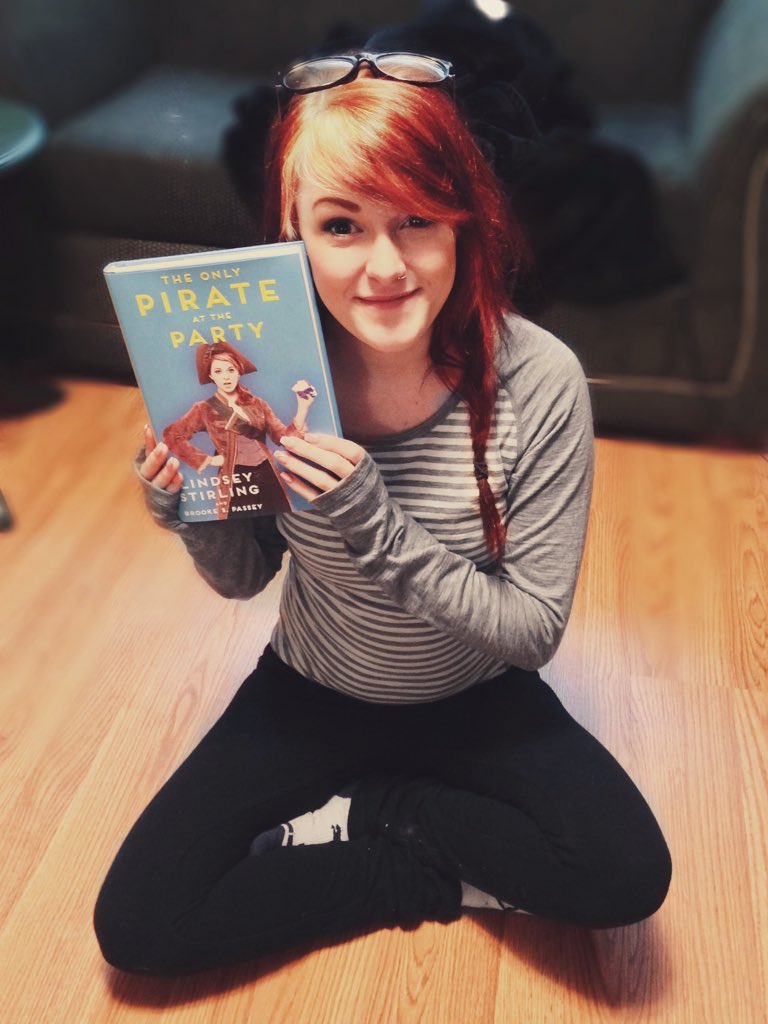 #theonlypirateattheparty arrived! ☺️❤️ @LindseyStirling #ksll