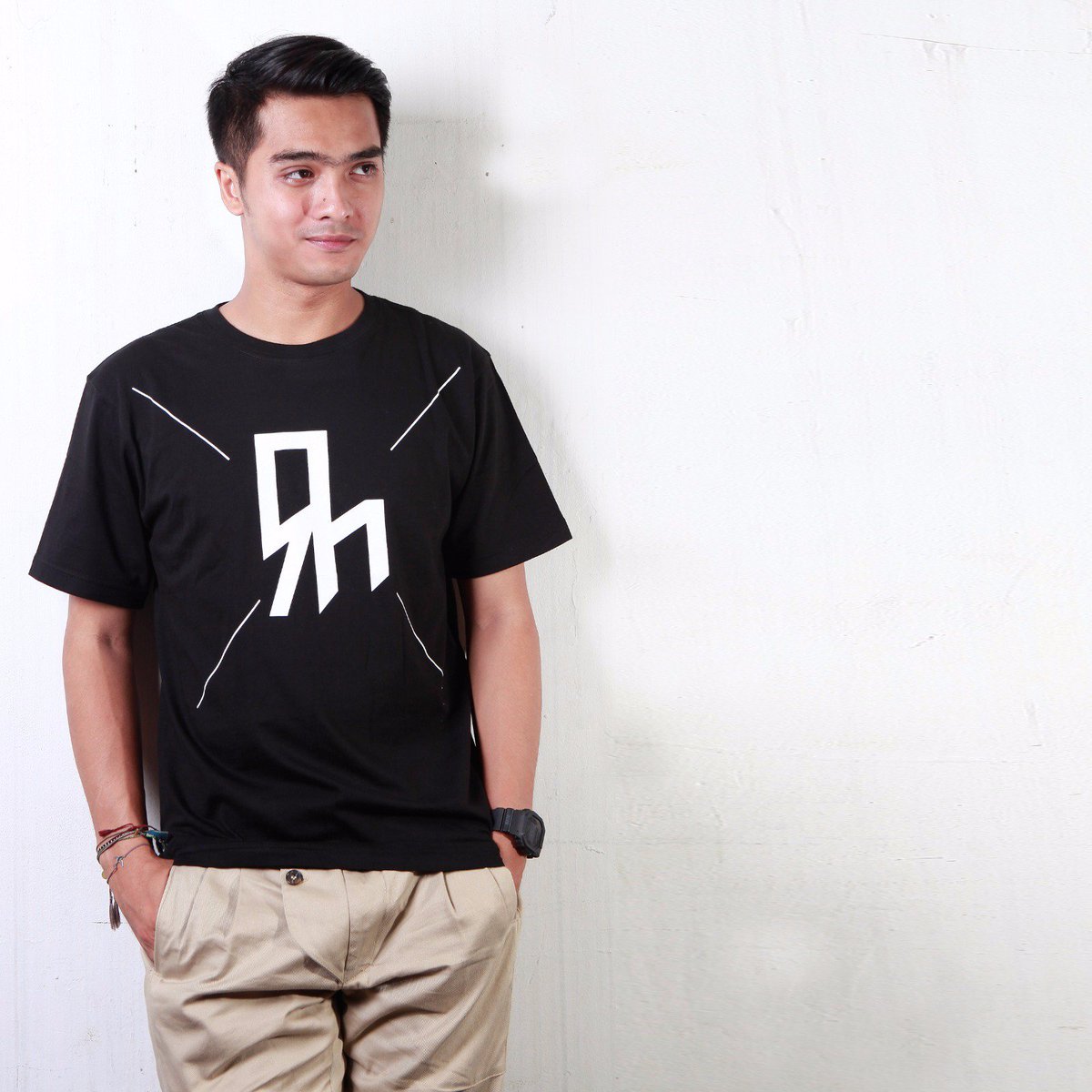 RH Shirt by <a href="/RickyHarun45MF/">Ricky Harun</a> #wokuwoku collection
get it now !

#rickyharun #wokuwokuid

wokuwoku.com/products/rh-sh…