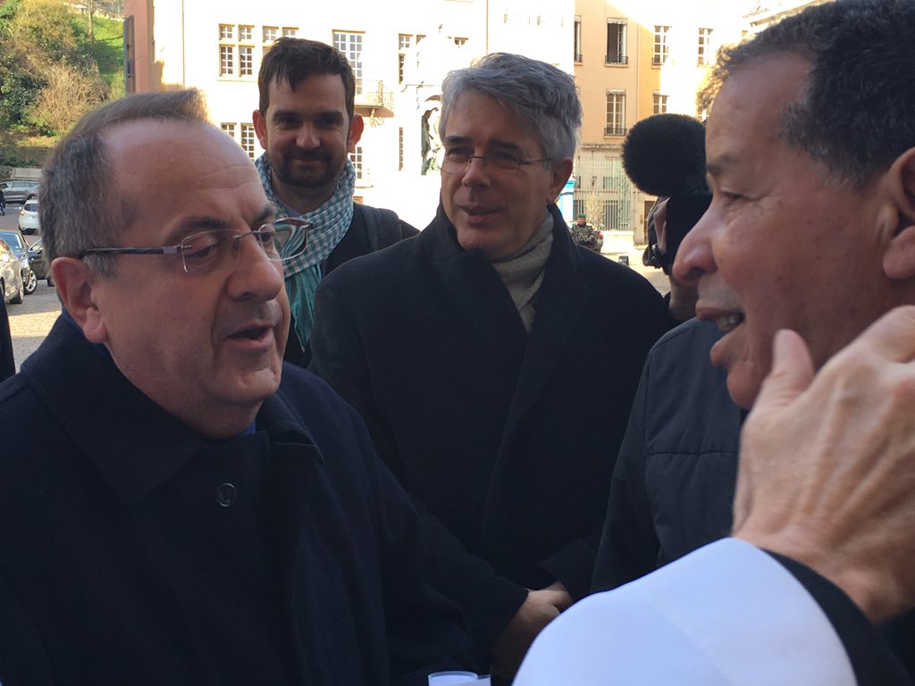 prefetrhone's tweet photo. Inauguration du chœur, du transept et de la 1ère travée de lanef rénovés la primatiale Saint Jean-Baptiste https://t.co/1Ub0y8bIlN