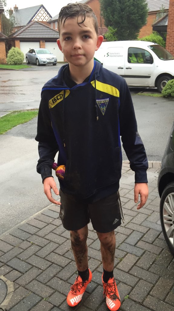 vicky_hall7's tweet photo. The perks of summer rugby πππ
@ReeceBriers6 @briers6 #ThickMud #ThattoUnder13's https://t.co/N6gNxndixC