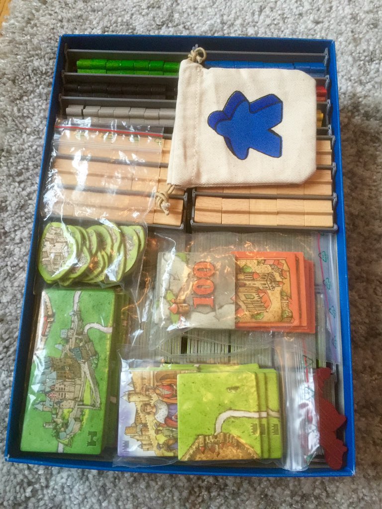 Lheartiste's tweet image. Most (not all) of Carcassonne tiles can fit into @GozuZone arrangement !
#j2s #boardgame