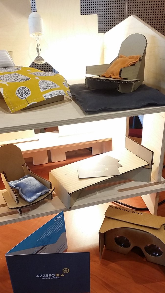 azzerobla's tweet photo. #azzerobla #fablab #arezzo #VirtualReality   .... at #fieraelettronica #obihall #firenze https://t.co/UWleBOW634