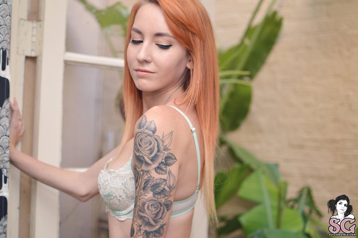 SuicideGirls's tweet photo. SG Chella makes working out on the pole look effortless - https://t.co/M59kob8dYa https://t.co/GrmgQuWVUn