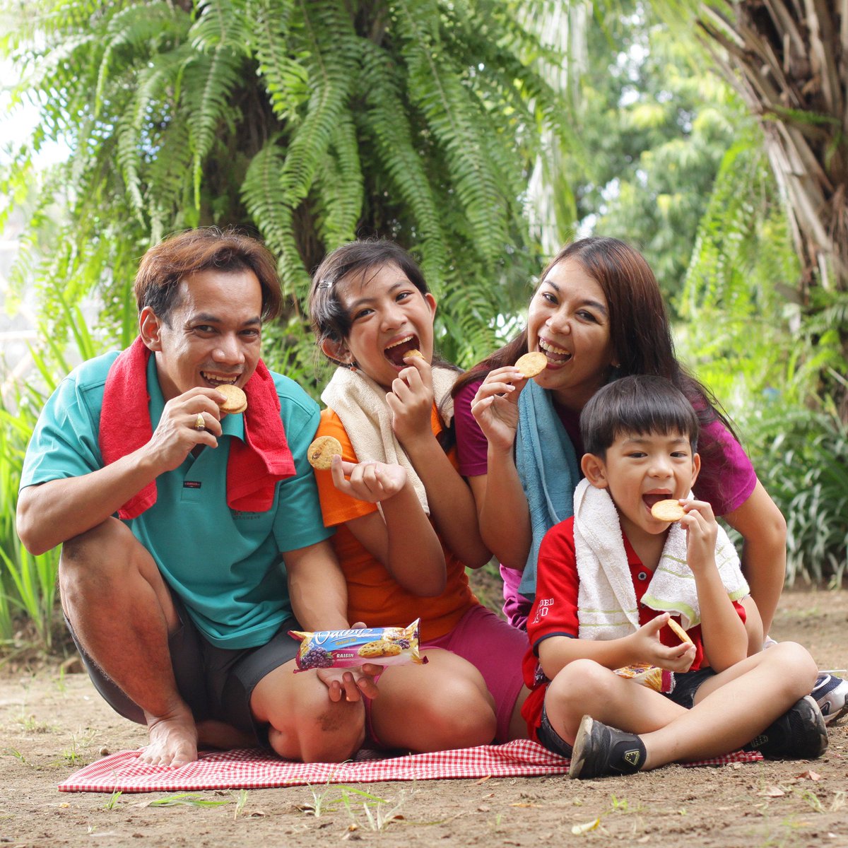JOPS_MICMAX's tweet photo. Olahraga lari pagi keluargaku sempurna bersama cemilan sehat @Oatbitsku bergizi dan bermanfaat #OatbitsFunInBali https://t.co/C4PT7auIRd