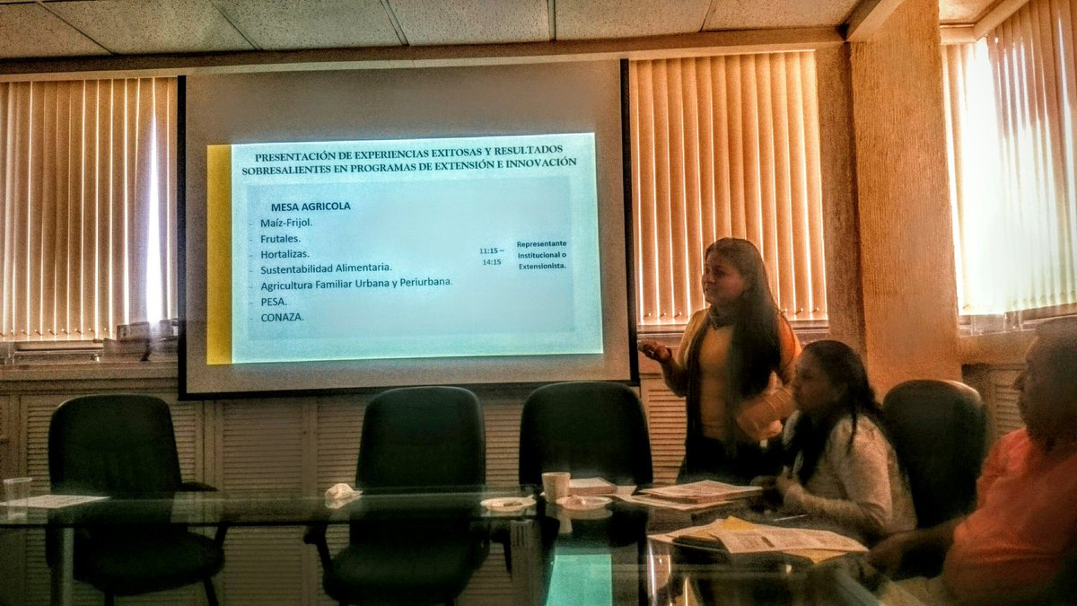 JozellinValenci's tweet photo. 9a Sesión Ordinaria #ComisiónEstatalCEIP #Cierre2015 #EvaResultadosCEIP y avances sobre #1erForoEstatalExtensionismo https://t.co/bvDiaIzI49