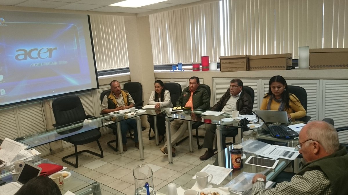 JozellinValenci's tweet photo. 9a Sesión Ordinaria #ComisiónEstatalCEIP #Cierre2015 #EvaResultadosCEIP y avances sobre #1erForoEstatalExtensionismo https://t.co/bvDiaIzI49