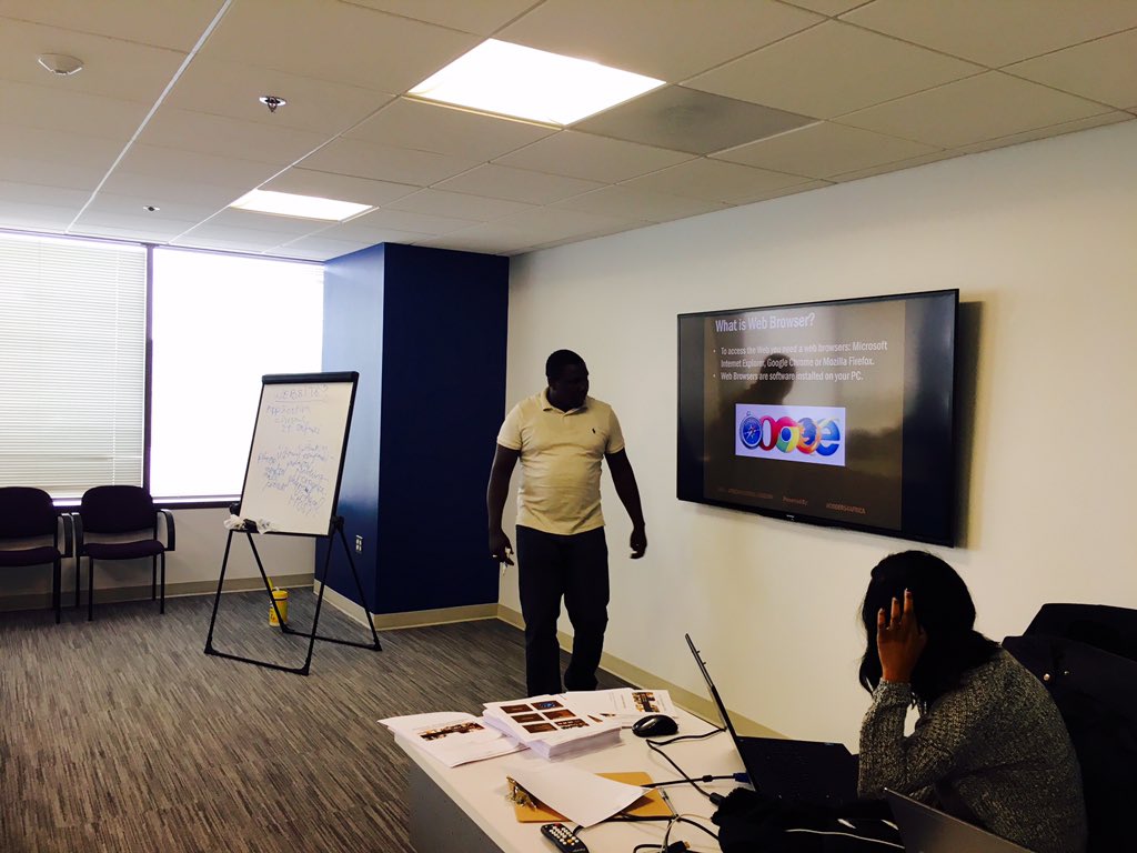 endrias86's tweet photo. @DCMayorOAA Intro to Web Development #EKO https://t.co/zDfguk1FBl