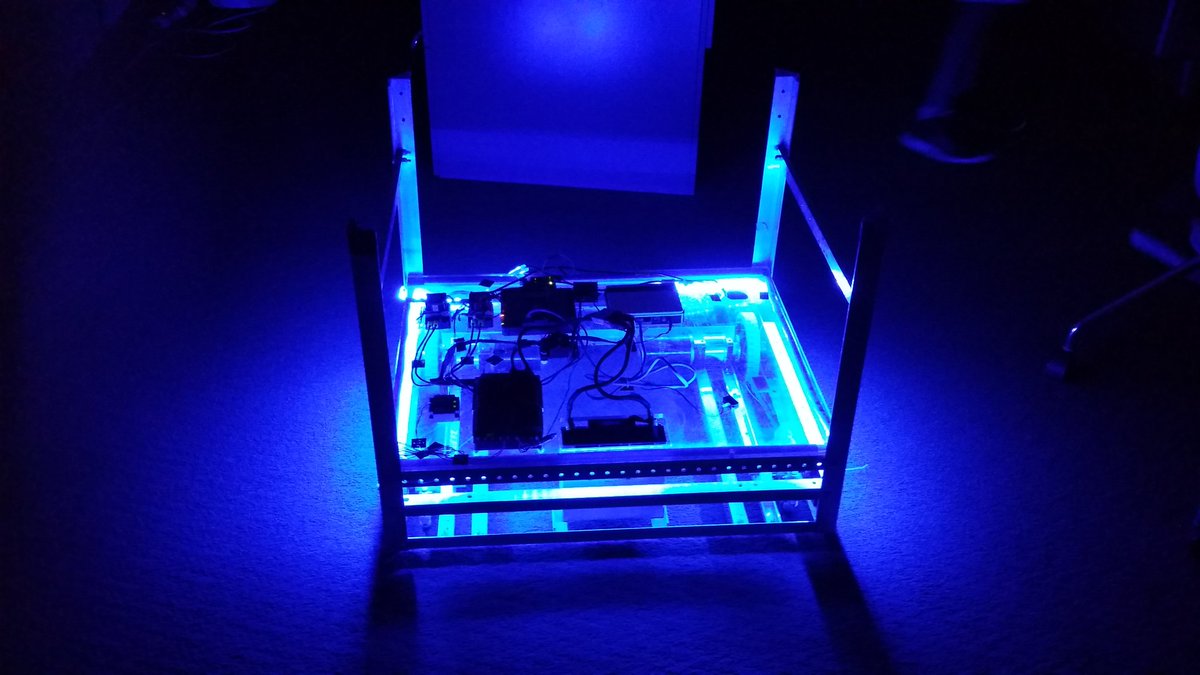 Bearbotics2358's tweet photo. That underglow tho! #omgrobots #omgboulders #colliftapult @LZHSBEARS https://t.co/lFE6ywsKk6