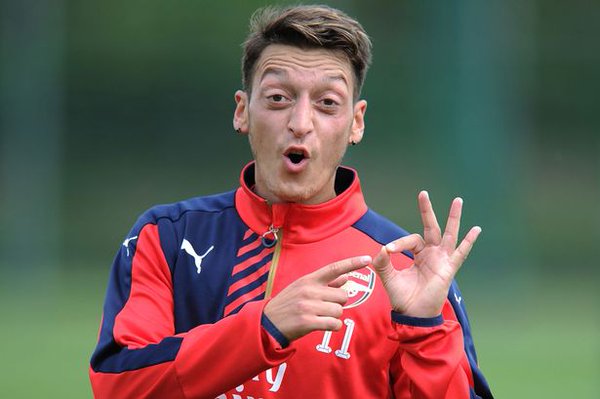 Mesut Ozil has his say on who's better: Ronaldo or Messi. He's spot on with his response! bit.ly/1VYMx7l