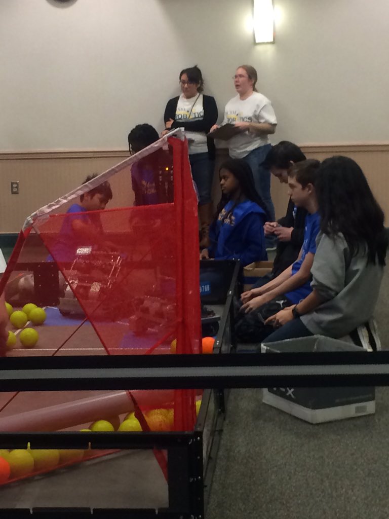 TangieScales's tweet image. #VexRoboticsCompetition #Seahawks #SomersDelta #TeamSomers