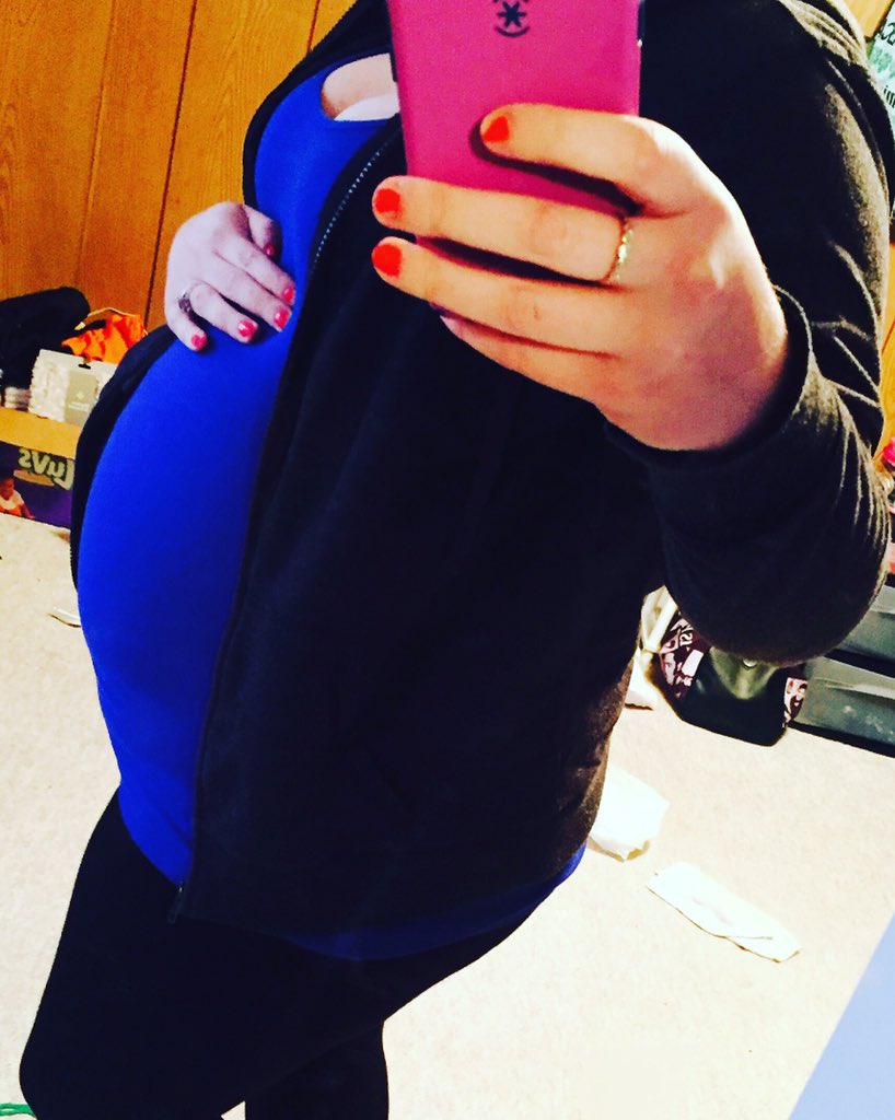 SkyCastilloo's tweet photo. #26weeks 🔵 https://t.co/fwGh5H0xNq