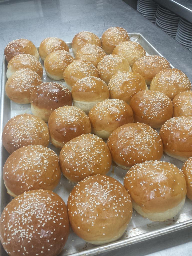 cynthiajtfam's tweet photo. #SexyBack Saturday these buns looking π₯House made hamburger buns for my new restaurant #DeclarationRestaurantDC π https://t.co/N0iQGuDhAT