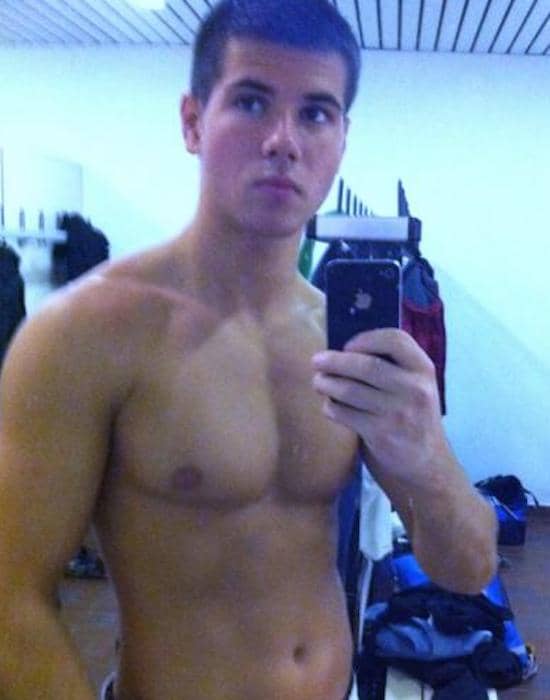 GayRencontre's tweet photo. Écrit à Romain
https://t.co/3mz5OWsWnu
Actif pour plan cul uniquement sauna ou autre je me déplace. maxi 60ans et .. https://t.co/GTlgtyMVxJ