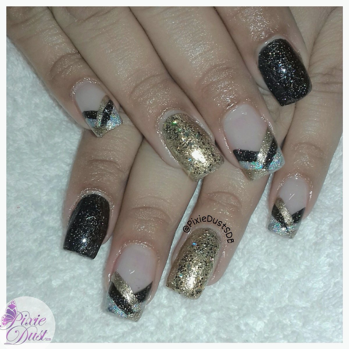 PixieDustSDB's tweet photo. Have u booked yet? #nails #nailsaddict #nailswag #nailporn #acrylicfullset #notd #manicure #trinidad #nailart #mani https://t.co/woVwI8jRed