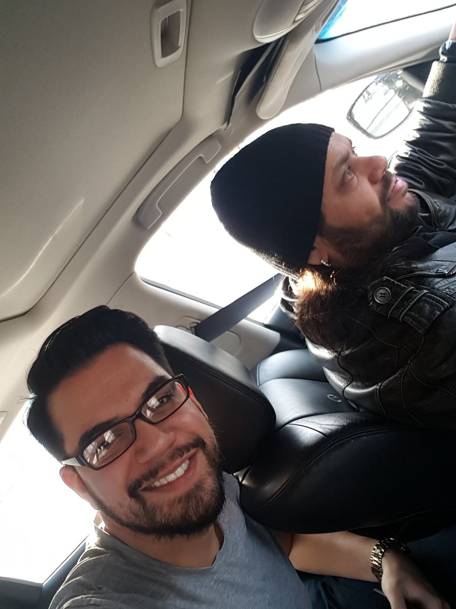 JoshuaBerriors's tweet photo. @djkhaled #securingmybag everyday! In the #infinity with my #driver we have the #keytosuccess @JohnLegere @TMobile https://t.co/mcEFXzt54F