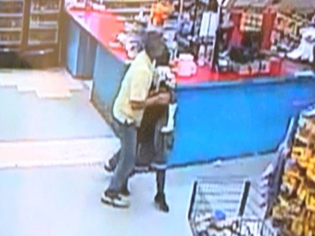 8-year-old boy attempts to hold up Florida grocery store at gunpoint bit.ly/1K2TRxw
