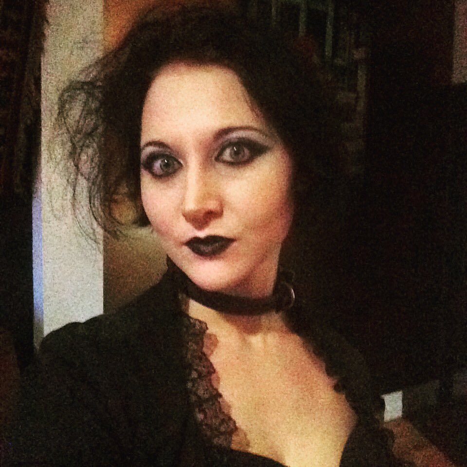 AliaLorae's tweet photo. Rocking the Edward Scissorhands look. #alialorae #electroempress #gothgirl #makeup #edwardscissorhands https://t.co/A8SyqAVdmg