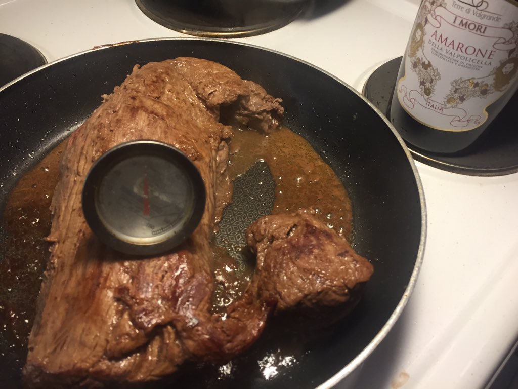 Tur att man inte står i ABB Arena nu, då hade väl brandlarmet gått och ambulans blockerat nödutgången. #taif