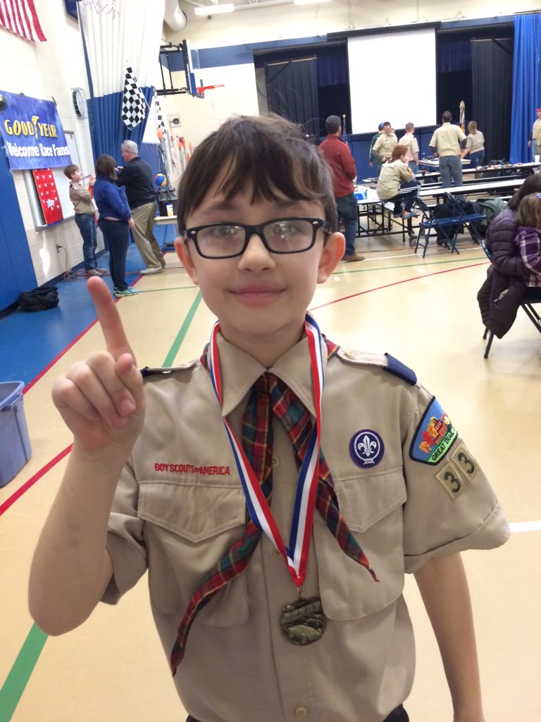 BigOhioLove's tweet image. Henry came in 1st place for his den in the Pinewood Derby. #earnednotgiven #racingscience #props