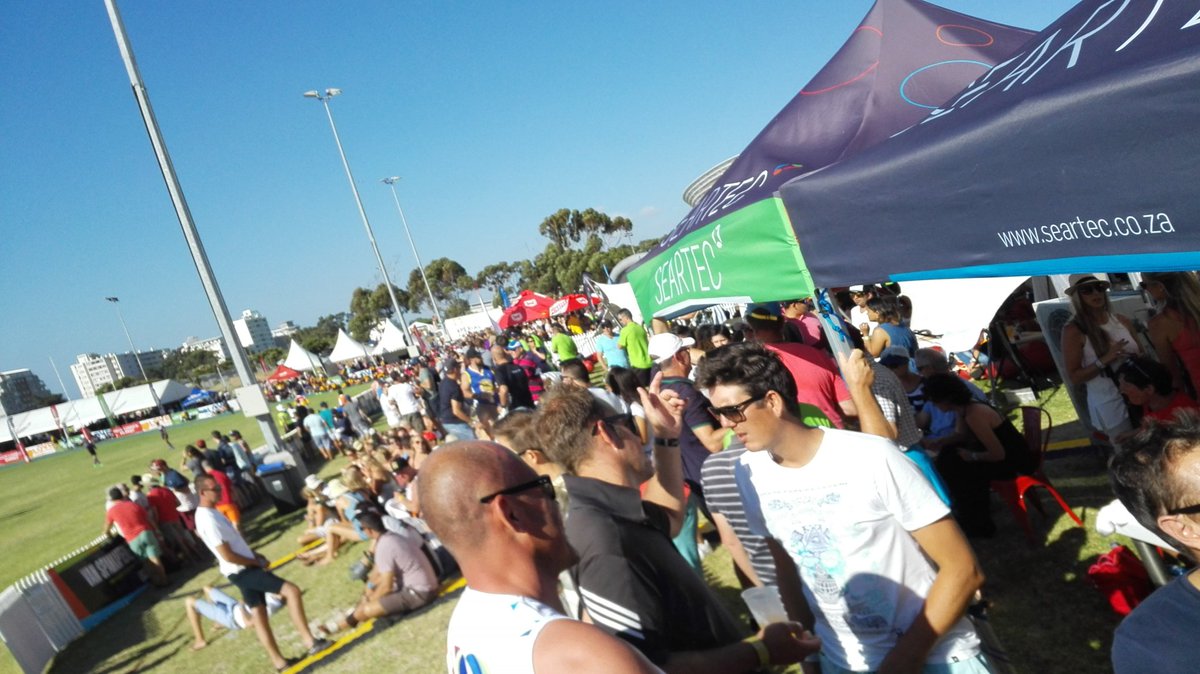 Great vibe @takealot10s ...looking forward to @danmeandmrbrown to take the stage and the night!