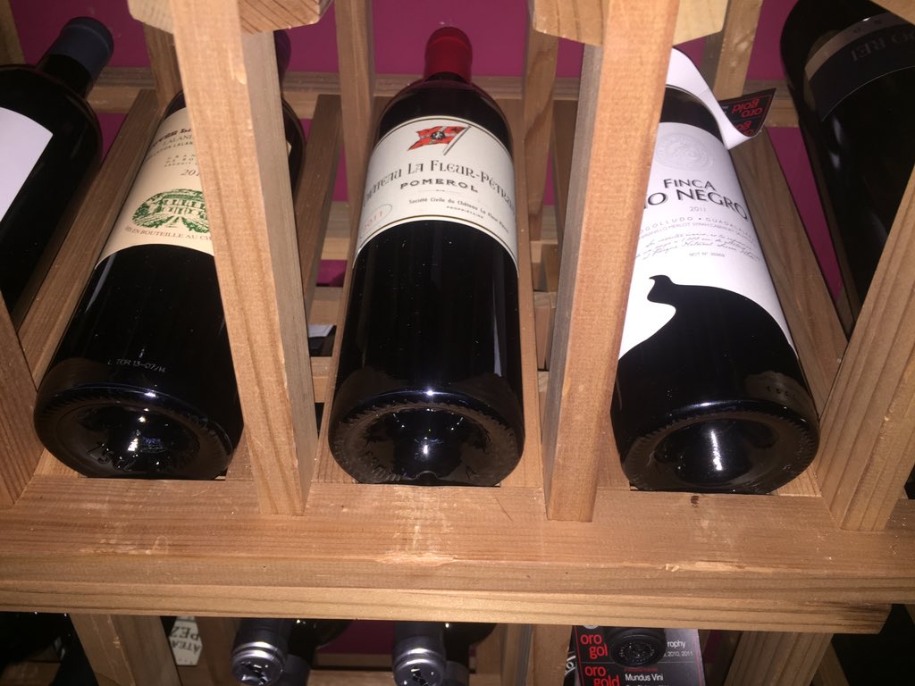 elpadremadrid's tweet photo. Te apetece probar algo de nuestra bodega? @elpadremadrid https://t.co/npt0OsgAHB