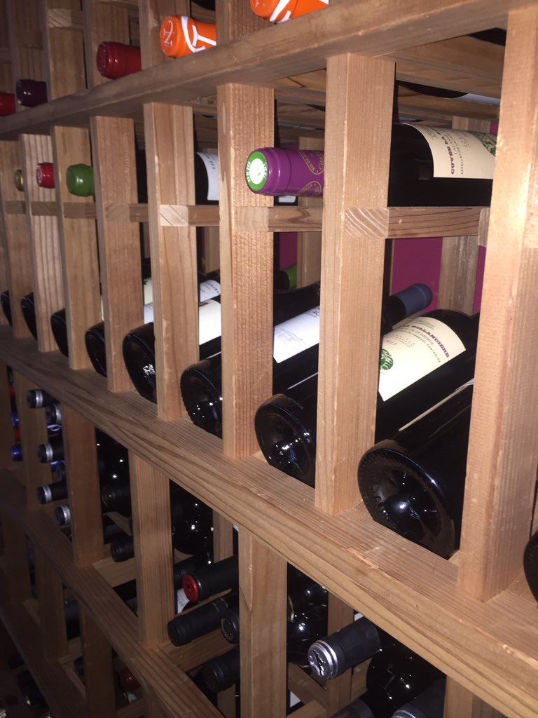 elpadremadrid's tweet photo. Te apetece probar algo de nuestra bodega? @elpadremadrid https://t.co/npt0OsgAHB