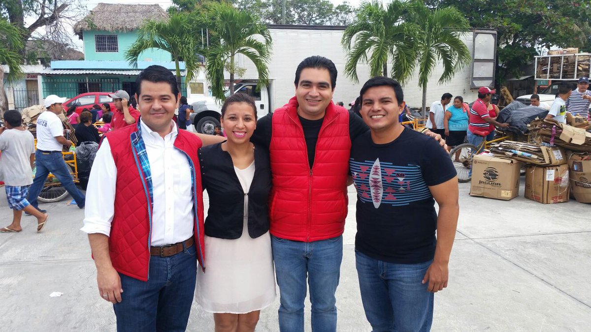 ErikaCornelio's tweet image. Hoy acompañamos a nuestros amigos @Armando_Angulo y @OscarCondeCanto en el Programa #RBxA del Gobernador @betoborge